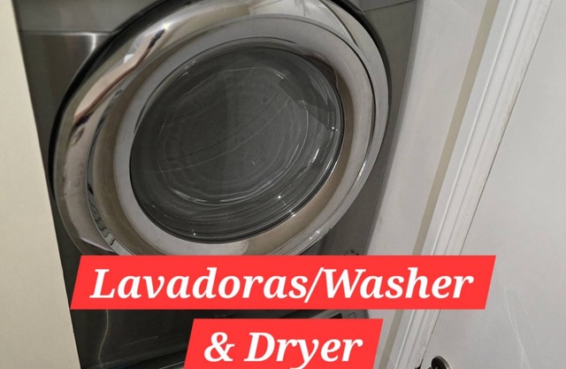 Spacious 4-bedroom house in wonderful Palmdale with AC