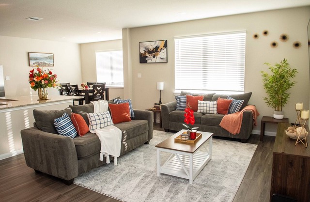 Spacious 4-bedroom house in beautiful Conroe with King Suite