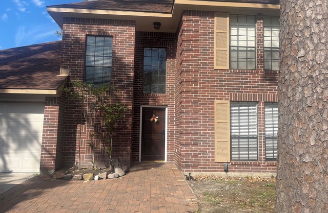 Spacious 4-bedroom house in peaceful Humble with WiFi, AC