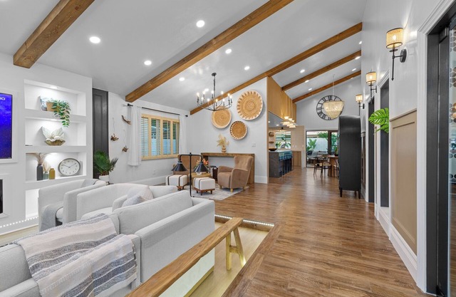 Spacious 4-bedroom Luxury Villa near Disneyland and Socal Attractions