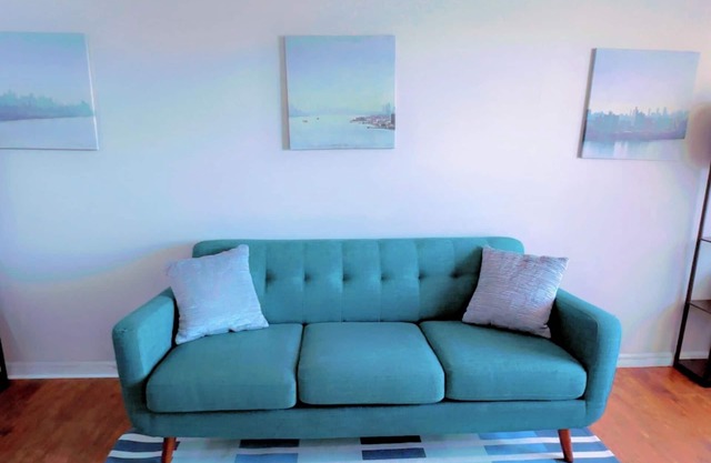 Spacious 4-bedroom condo in fabulous Indianapolis with WiFi, AC