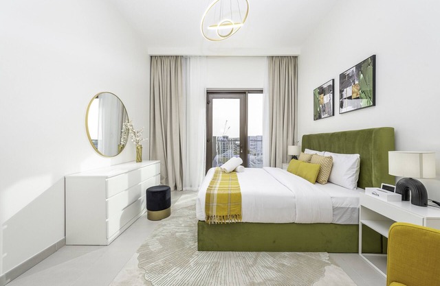 Spacious 4BR w/AsstRm in Breeze at Creek Beach 2, Dubai Creek Harbor