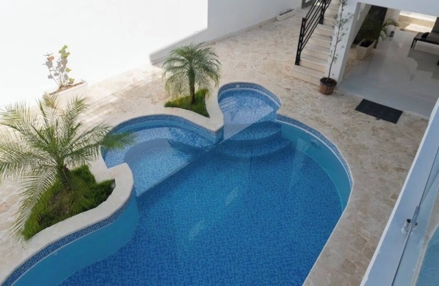 Spacious 5-bedroom villa in fabulous Santo Domingo