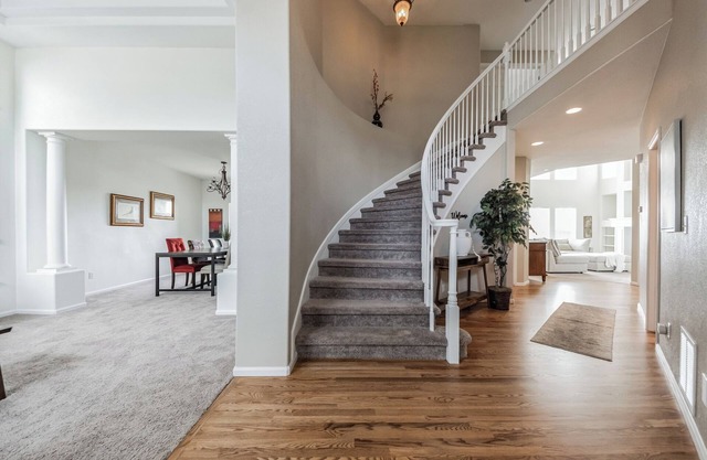 Spacious 5-bedroom house in fabulous Parker with AC, WiFi
