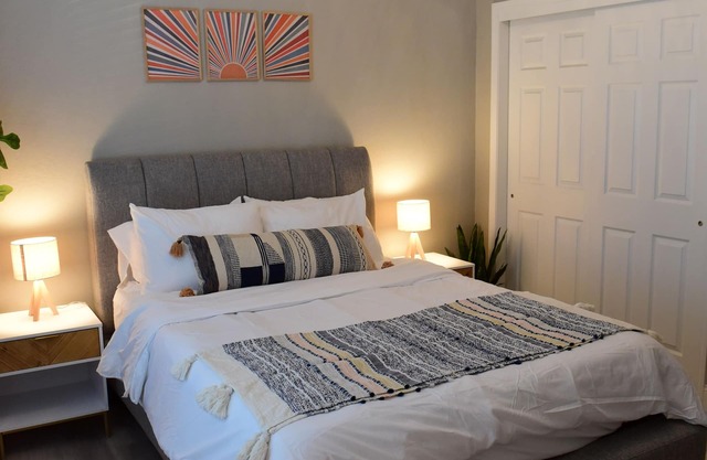 Spacious 5BD Home w EV charger near Sequoia Ntl Pk