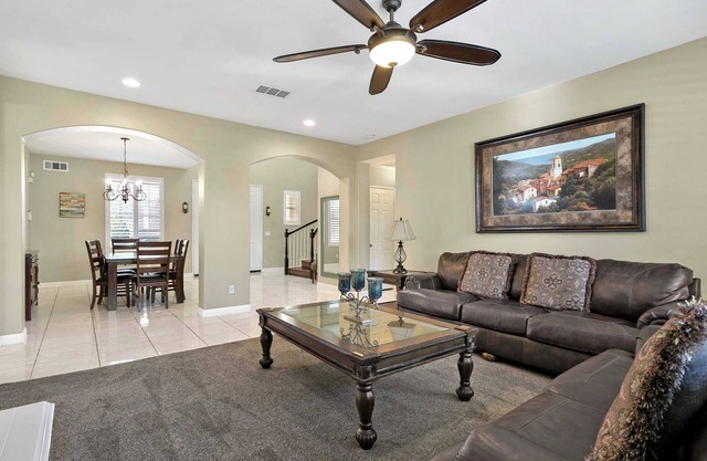 Spacious 5BR Cari Ct Home｜ Lush Backyard｜Garage Access｜Main floor Bedroom #41964