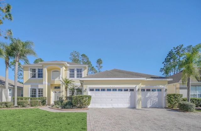 Spacious 6 Bed Pool Home with Game Room-428BD