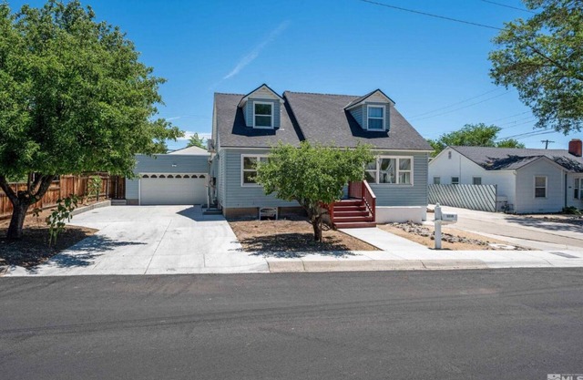 Spacious 6BR, 5BA House Near UNR & Downtown Reno