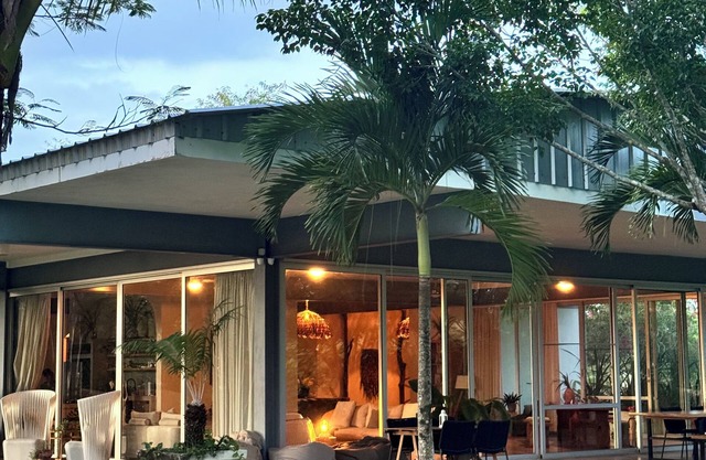 Spacious 7-bedroom villa with AC, WiFi in delightful Jamao al Norte