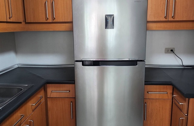 Spacious 775 sq ft 1 br CONDO - attached to Robinson's Mall , pool gymn n