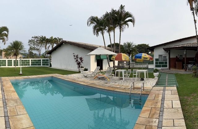 Spacious and cozy residence in the resort of Cananéia/pool and large garden