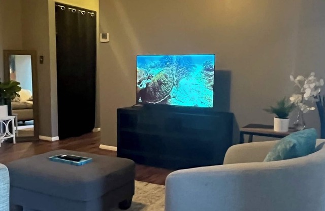 Spacious and modern Condo in Columbia, MD with balcony and convenient location