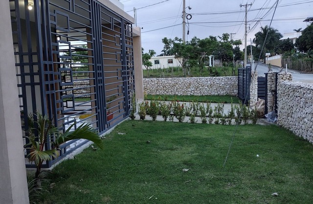 Spacious and unique house closed to beaches & natural monuments!