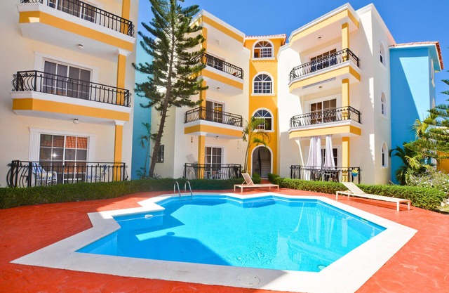Spacious and well equipped 1 bedroom penthouse with private rooftop.