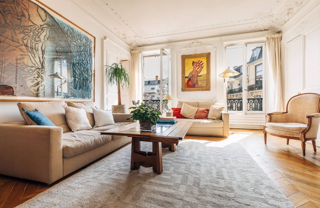spacious and well equipped 2 br 1.5 ba with A/C