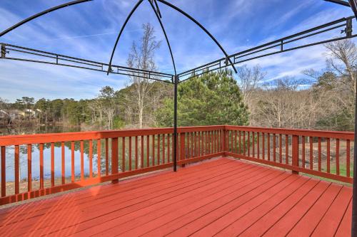 Spacious Atlanta Home with Deck and Seasonal Pool!