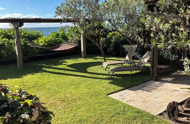 Spacious Beachfront 6-bedroom on Breathtaking Sunset Beach