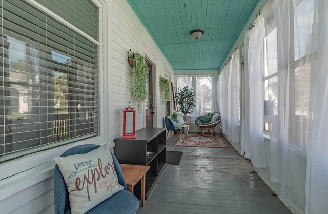 Spacious Cape Cod Home near Door County, Green Bay and Lambeau Field