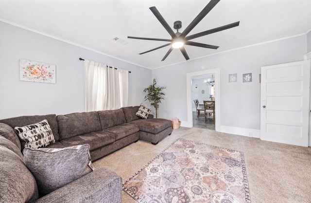 Spacious & Clean 7 min. to DWTWN