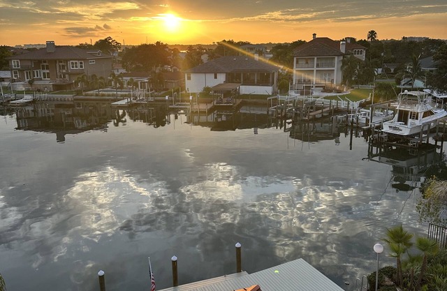 Spacious Clearwater waterfront long term rental.