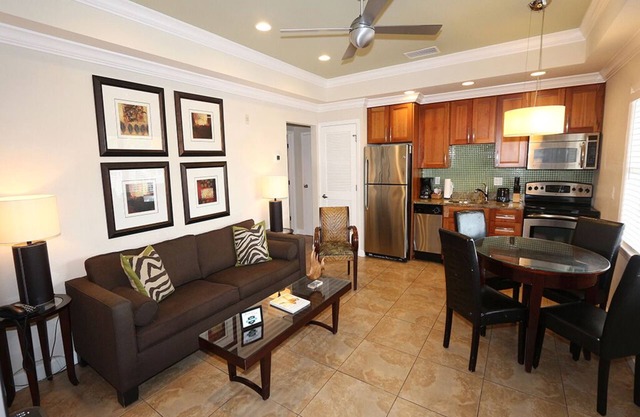 Spacious Coastal 3 Bedroom Unit - Beach Club at Anna Maria Island #10, by RVA