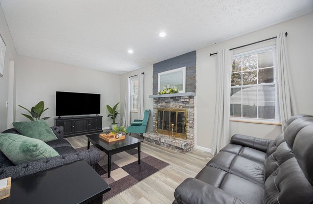 Spacious Columbus Retreat: Activities+Games Galore