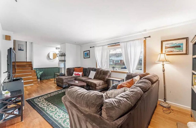 Spacious & Comfy ~ Close to Everything ~ Backyard!n