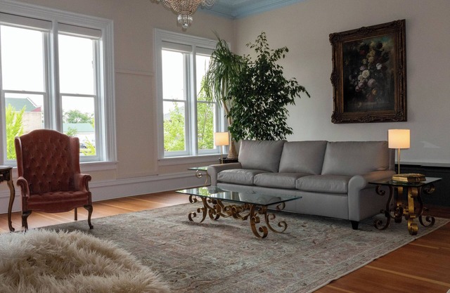 Spacious Condo: Historic Boutique Rental in Downtown Edgerton