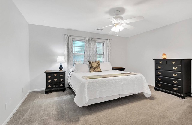 Spacious Condo in Beautiful Jones Valley!