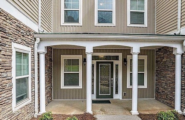 Spacious Condo on Lake Sinclair