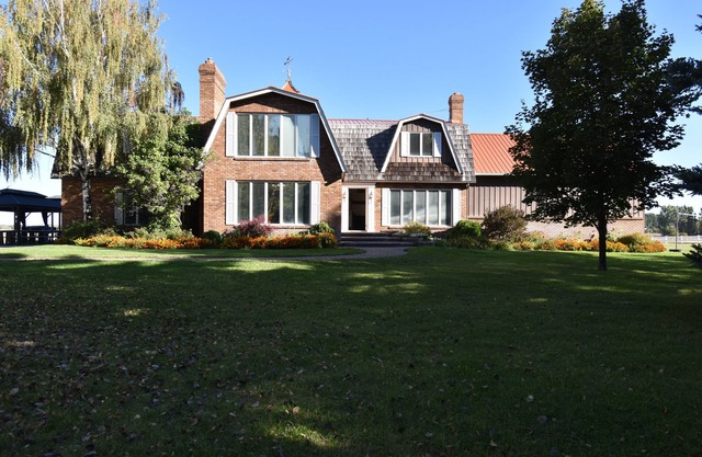 Spacious Country Home - Great for Large Gatherings- 1 hr South of Yellowstone