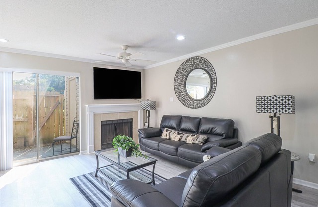 Spacious Cozy Condo! Perfect for longer stays