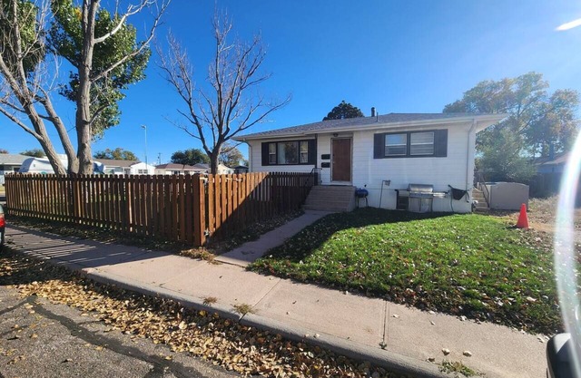 Spacious Duplex that is pet friendly