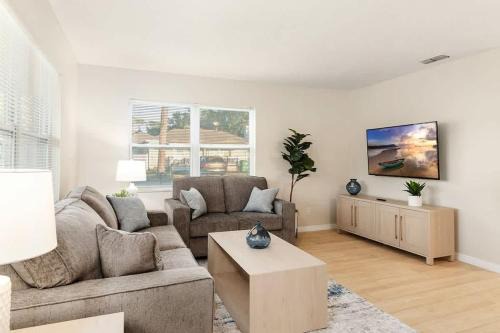 Spacious Duplex Zephyrhills #2