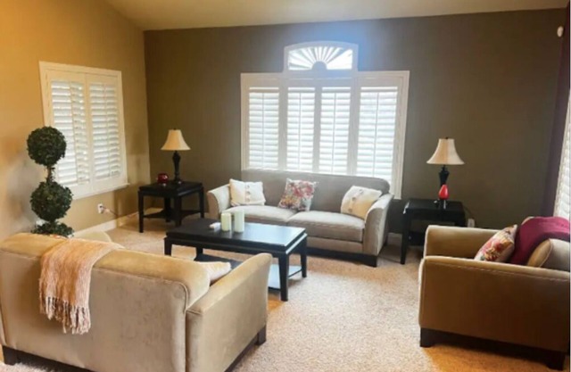 Spacious Executive Home in Sparks 4/4.5