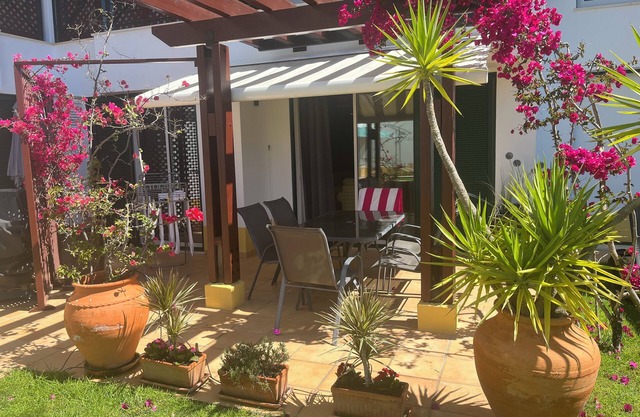 Spacious family-friendly ground floor apartment