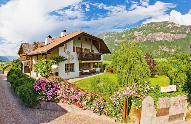 Spacious, family-friendly accommodation, 10 minutes from Lake Kaltern.