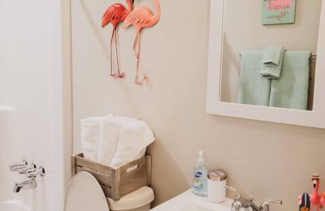 Spacious Family Friendly Apt Near OWA & Beach 618n