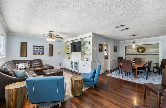 Spacious Family Home—Midtown Mobile; Huge Backyard; Pet friendly
