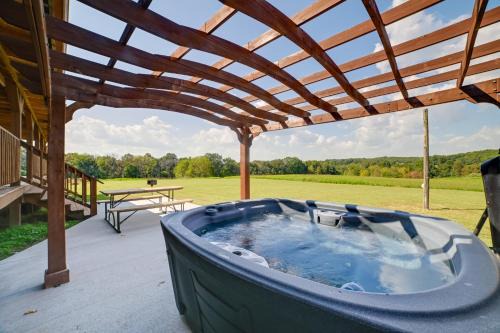 Spacious Getaway 5 Mins to Garden of the Gods