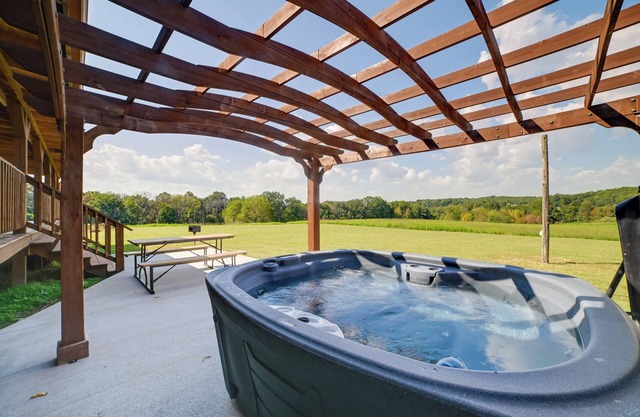 Spacious Getaway 5 Mins to Garden of the Gods