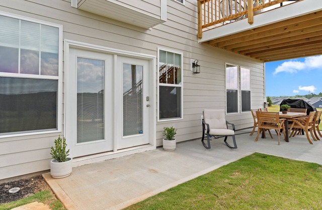 Spacious Haven on a Hill