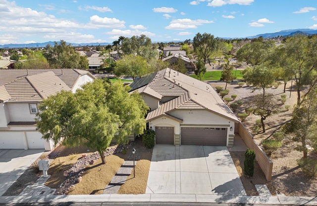 Spacious highly upgraded 4-bedroom house in fabulous Las Vegas.