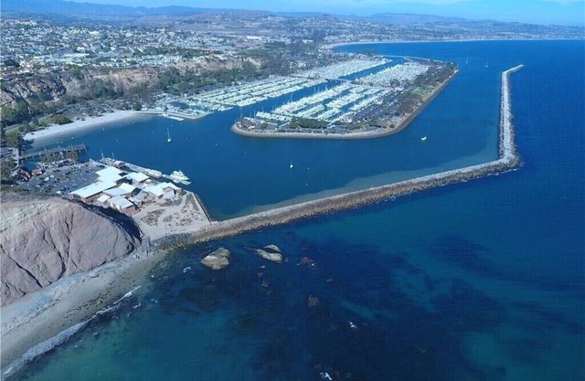 Spacious Home with Fireplace! Central Location! Gated Community – Flamingo Coast