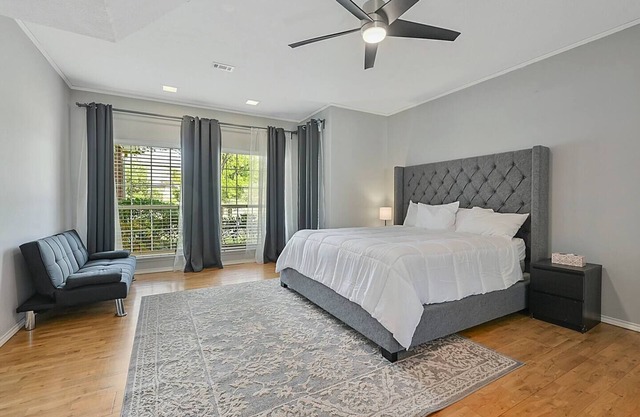 Spacious Home near Texas A&MnCheck out our discounted M-Th rate!