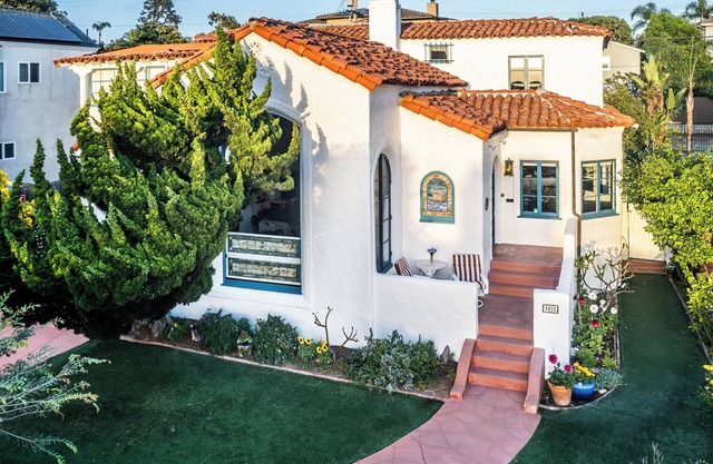 Spacious Home; Sunsets; Quiet Area in Point Loma, Near Downtown SD & Ocean Beach