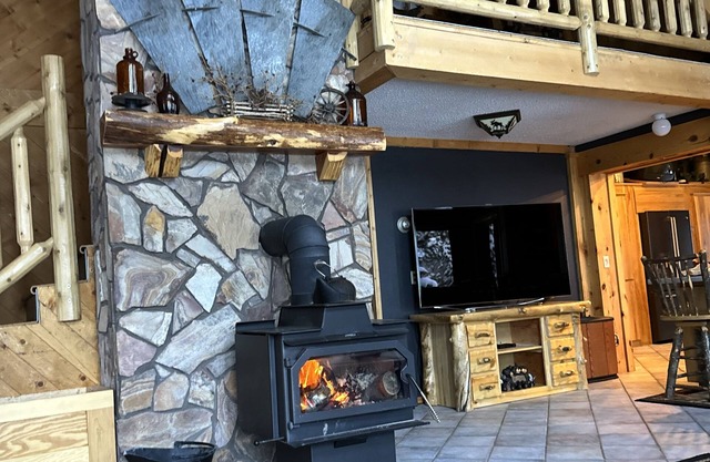 Spacious home that is perfect for large family/friend gatherings!