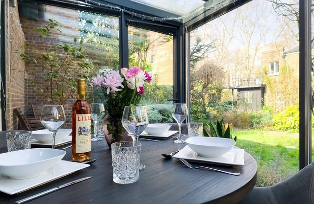 Spacious Home with Conservatory Dining | PTK