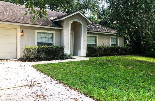 Spacious House near Downtown Deland