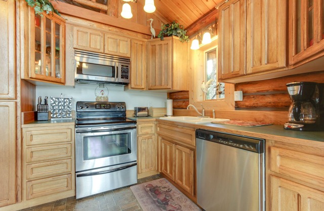 Spacious lakeside home with gorgeous views and secluded location